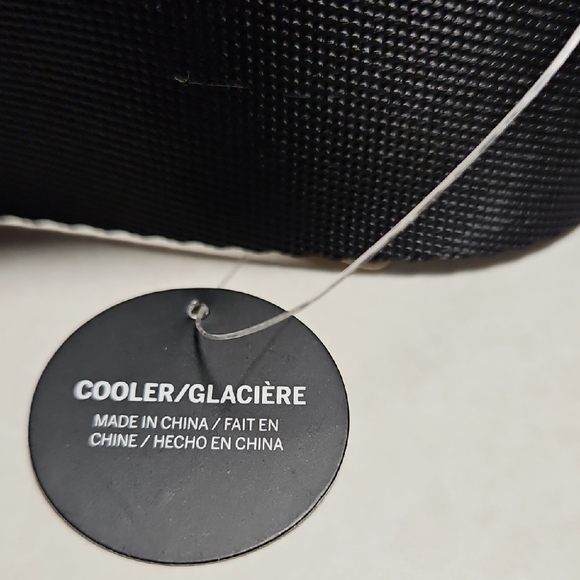 Victoria's Secret Retro Black Cooler Bag NWT - Picture 9 of 9